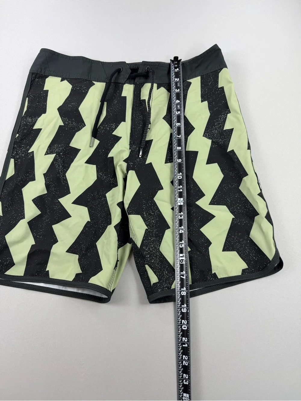 Volcom Boys Size 30 Mod-Tech Board Shorts Green Black Geometric Surf Swim Trunks